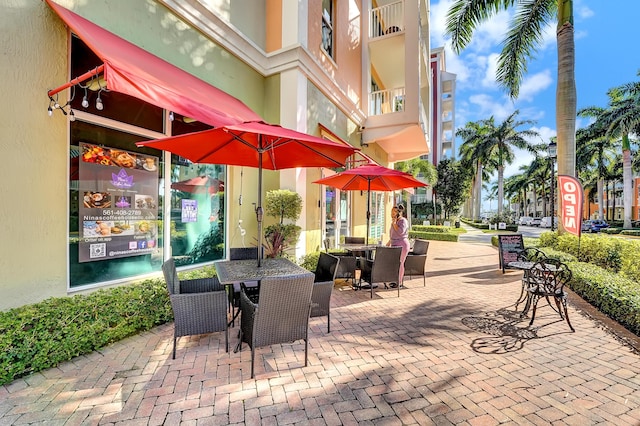 804 E Windward Way Unit 606, Lantana, FL 33462 - view of patio / terrace featuring outdoor dining area