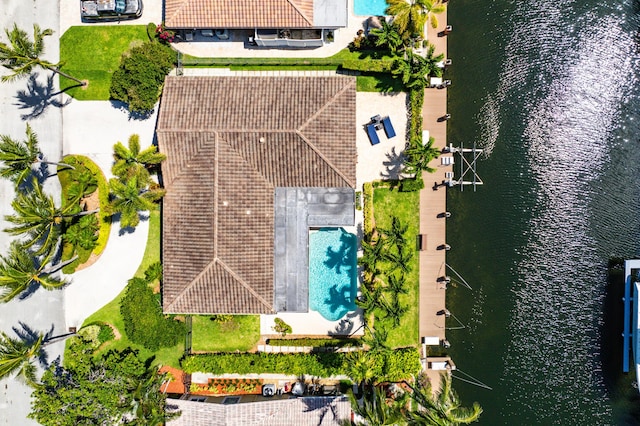 4220 NE 24th Ave, Lighthouse Point, FL 33064 - aerial view of a pool and a large body of water