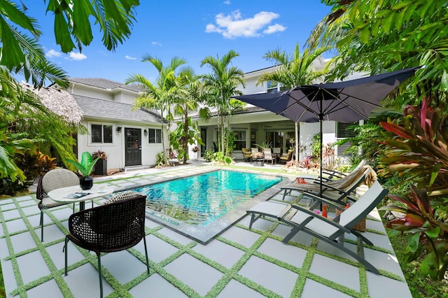 4112 Italia Way, Lake Worth, FL 33467 - outdoor pool featuring a patio