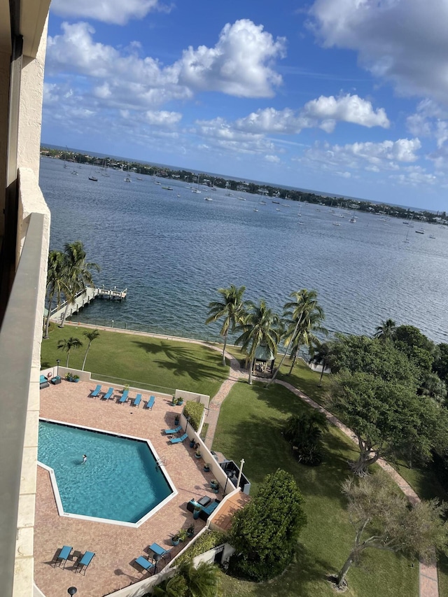 5200 N Flagler Dr Unit 1106, West Palm Beach, FL 33407 - bird's eye view of a pool and a large body of water