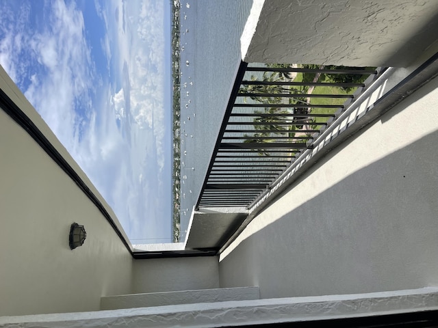 5200 N Flagler Dr Unit 1106, West Palm Beach, FL 33407 - exterior view of stucco siding
