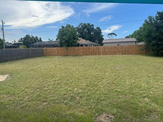 327 NE Surfside Ave, Port Saint Lucie, FL 34983 - view of yard