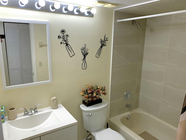101 Liberty Ct, Deerfield Beach, FL 33442 - bathroom featuring vanity, shower / tub combo, and a closet