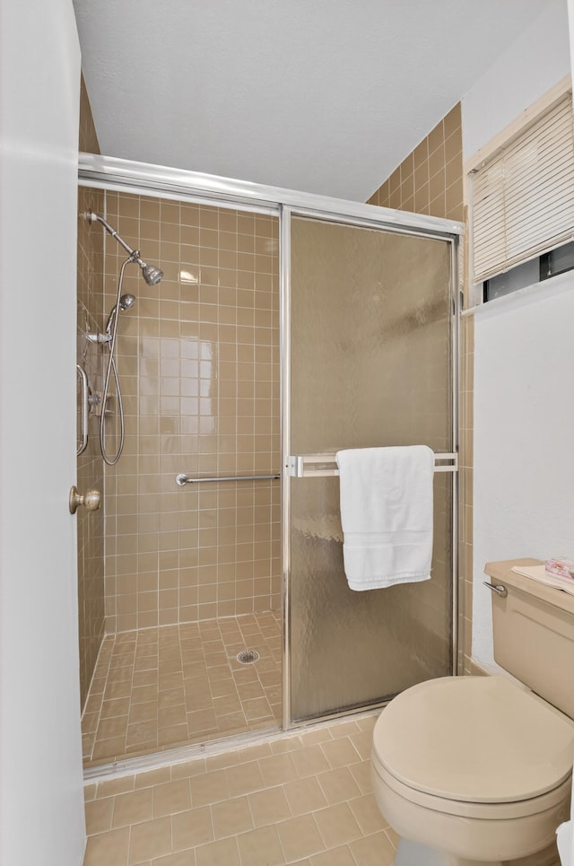 2915 NW 14th St, Delray Beach, FL 33445 - full bath featuring a stall shower and tile patterned flooring