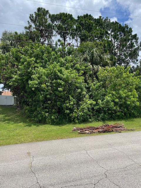 2225 SW Gray Beal Ave, Port Saint Lucie, FL 34953