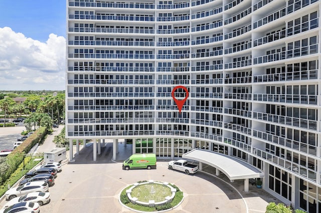 4100 Galt Ocean Dr Unit 302, Fort Lauderdale, FL 33308 - view of building exterior with a parking lot