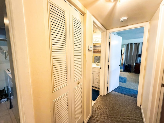 3658 Alder Dr Unit D1, West Palm Beach, FL 33417 - hallway featuring a sink