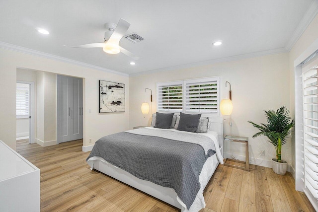 881 Elderberry Way, Boca Raton, FL 33486 - bedroom with light wood finished floors, crown molding, recessed lighting, and a ceiling fan