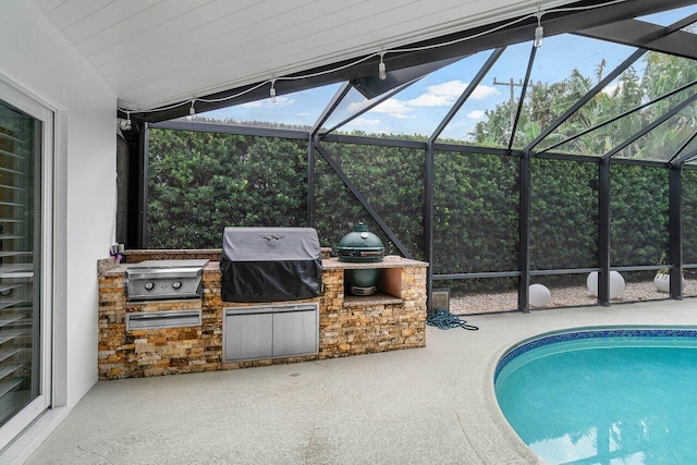 881 Elderberry Way, Boca Raton, FL 33486 - outdoor pool featuring an outdoor kitchen, a patio area, and glass enclosure