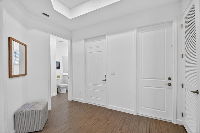 14929 Three Ponds Trl, Delray Beach, FL 33446 - foyer with wood finished floors and baseboards