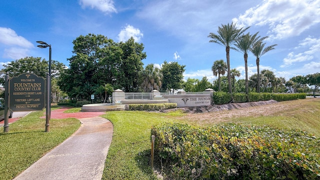 4090 Tivoli Ct Unit 303, Lake Worth, FL 33467 - view of home's community with a yard