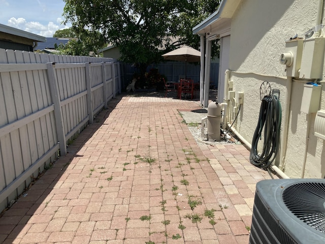 9165 SW 18th St, Boca Raton, FL 33428 - fenced backyard with a patio area