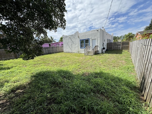 639 38th St, West Palm Beach, FL 33407 - view of fenced backyard