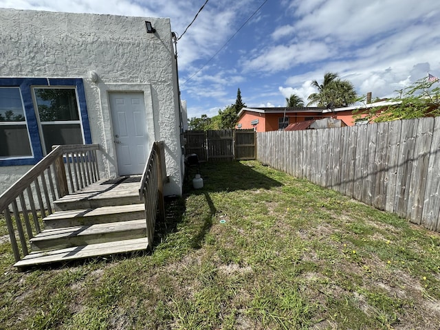 639 38th St, West Palm Beach, FL 33407 - view of fenced backyard