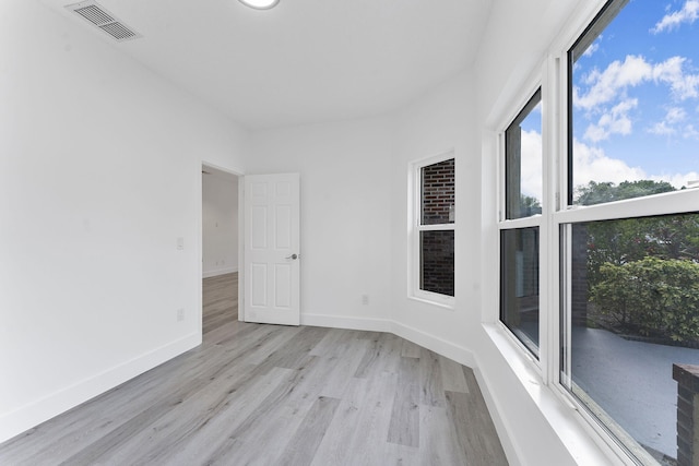 23157 Old Inlet Bridge Dr, Boca Raton, FL 33433 - empty room featuring light wood-style floors and baseboards