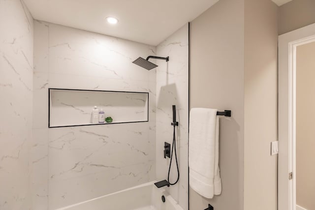8008 Red Reef Ln, Boynton Beach, FL 33436 - full bath with shower / washtub combination and recessed lighting