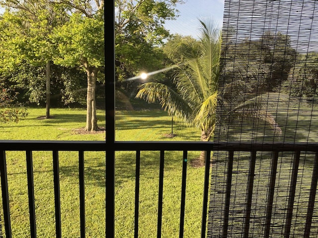 2975 SW 22nd Ave Unit 2010, Delray Beach, FL 33445 - view of green lawn