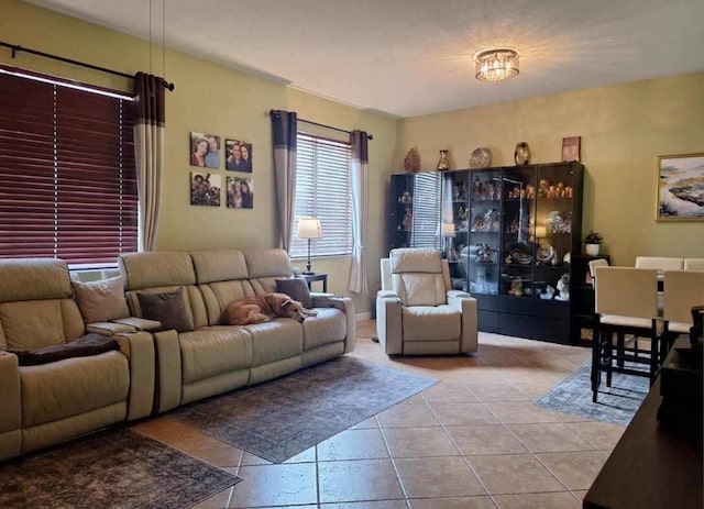 3172 N Greenleaf Cir, Boynton Beach, FL 33426 - living area featuring tile patterned flooring