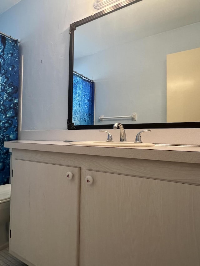 2112 NE 1st Way Unit 206, Boynton Beach, FL 33435 - full bath featuring vanity and a shower with curtain