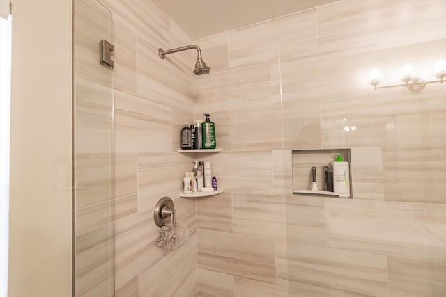 5900 S Golden Beauty Ln Unit 5900, Tamarac, FL 33321 - bathroom with a tile shower