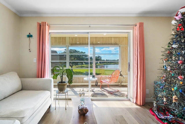 148 Lake Constance Dr Unit 148, West Palm Beach, FL 33411 - living room with wood finished floors, a water view, and crown molding