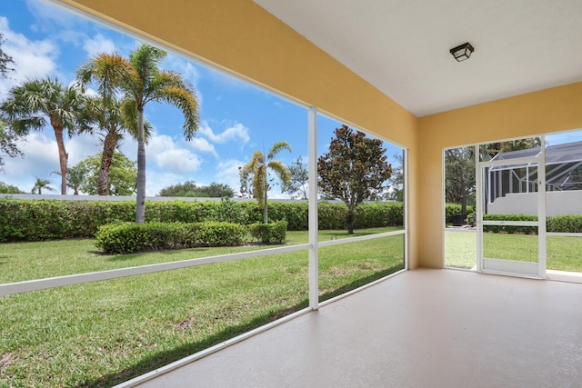 8851 Oldham Way, Palm Beach Gardens, FL 33412 - unfurnished sunroom featuring healthy amount of natural light