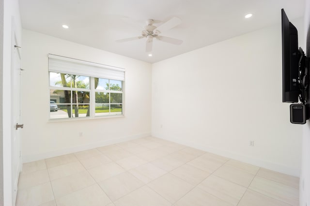 2571 SW Berry Park Cir, Palm City, FL 34990 - unfurnished room with ceiling fan and recessed lighting