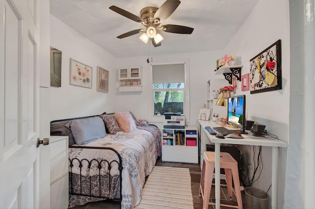 406 N D St, Lake Worth Beach, FL 33460 - bedroom with a desk and a ceiling fan