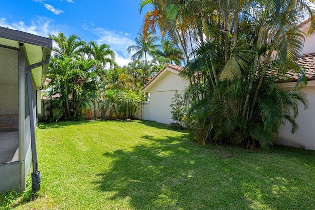 2646 Mohawk Cir, West Palm Beach, FL 33409 - view of fenced backyard