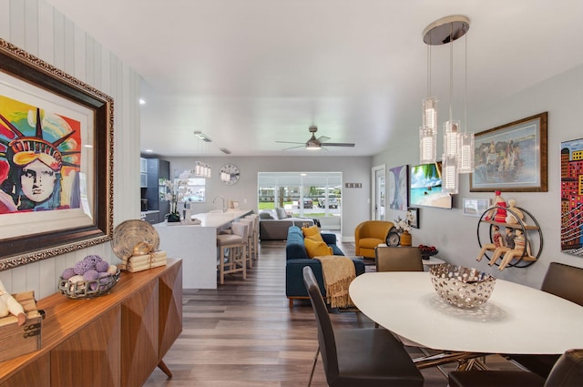 1170 S Drive Cir Unit B, Delray Beach, FL 33445 - dining area featuring wood finished floors and ceiling fan