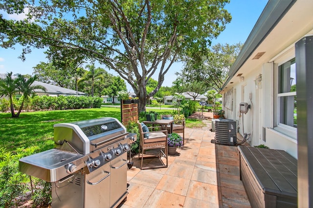 1170 S Drive Cir Unit B, Delray Beach, FL 33445 - view of patio with area for grilling