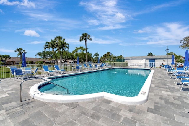 1170 S Drive Cir Unit B, Delray Beach, FL 33445 - community pool with a patio area