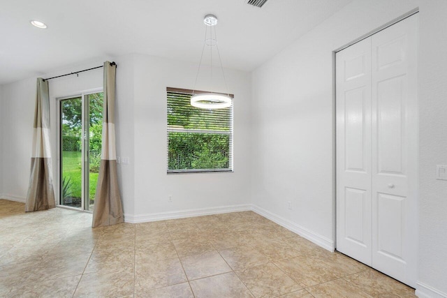8183 Emerald Winds Cir, Boynton Beach, FL 33473 - unfurnished dining area with baseboards and recessed lighting