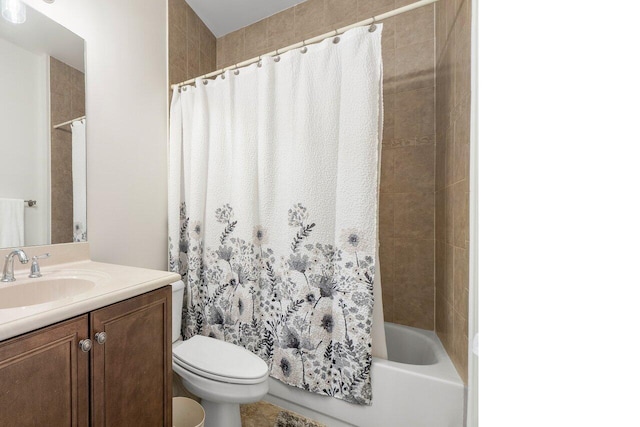 8183 Emerald Winds Cir, Boynton Beach, FL 33473 - bathroom featuring vanity and shower / bath combo