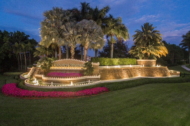 8183 Emerald Winds Cir, Boynton Beach, FL 33473 - view of community featuring a yard