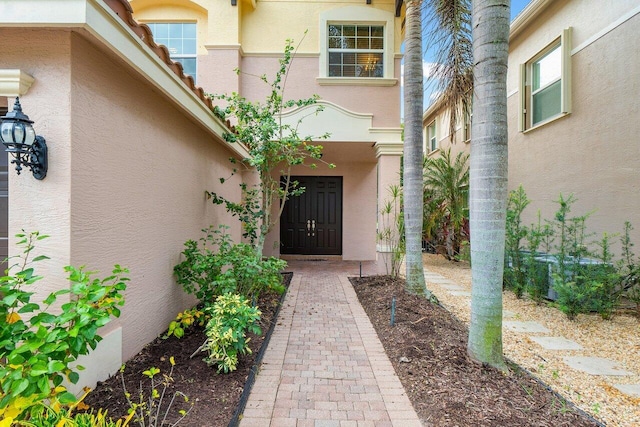 8183 Emerald Winds Cir, Boynton Beach, FL 33473 - entrance to property with stucco siding