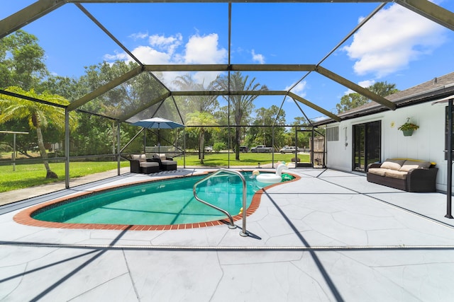 16888 W Stallion Dr, Loxahatchee, FL 33470 - outdoor pool featuring a patio area, a yard, outdoor lounge area, and glass enclosure