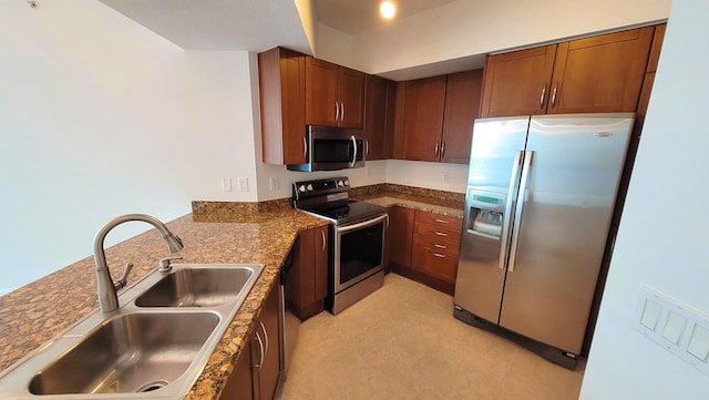 450 N Federal Hwy Unit 1101, Boynton Beach, FL 33435 - kitchen with stainless steel appliances, light flooring, and a peninsula