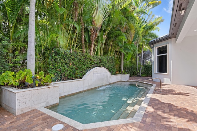 16284 Via Venetia W, Delray Beach, FL 33484 - view of outdoor pool