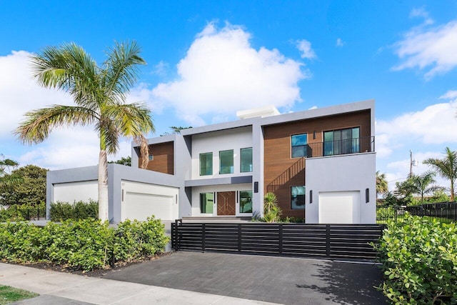 13480 US Highway 1, Juno Beach, FL 33408 - contemporary house featuring stucco siding and driveway
