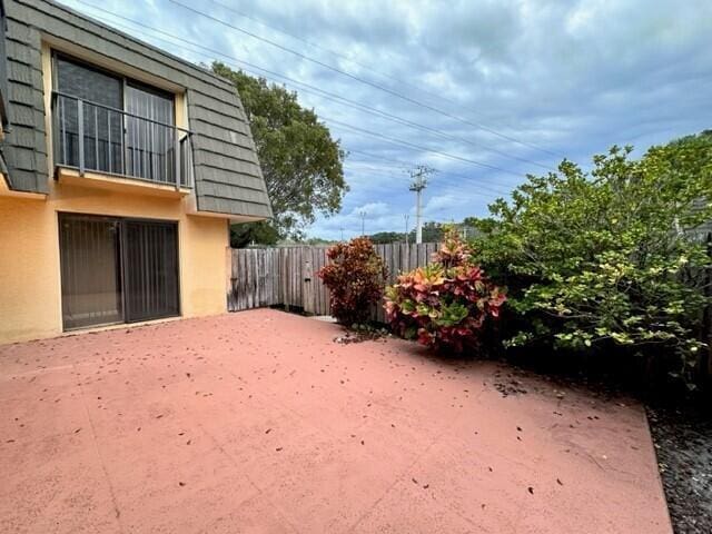 3310 33rd Way, West Palm Beach, FL 33407 - view of patio