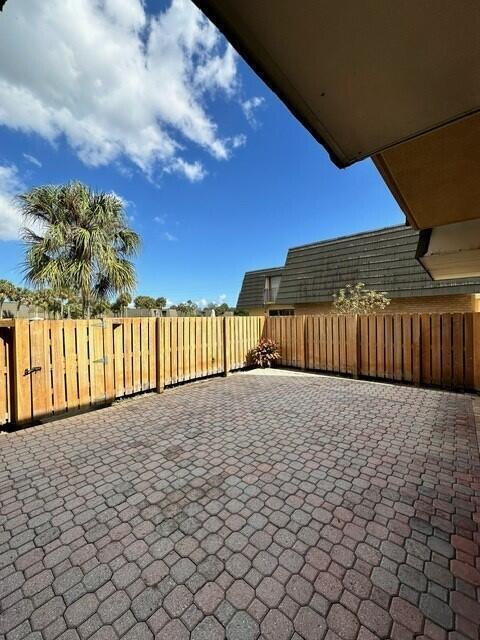 3819 38th Way, West Palm Beach, FL 33407 - view of patio
