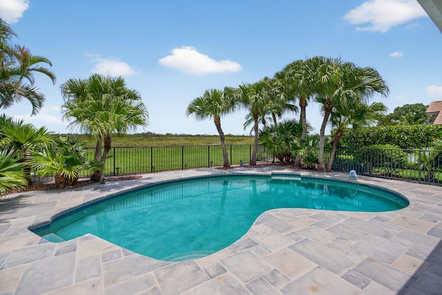 31 Dunbar Rd, Palm Beach Gardens, FL 33418 - view of pool featuring a patio