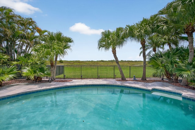 31 Dunbar Rd, Palm Beach Gardens, FL 33418 - view of pool featuring a fenced backyard
