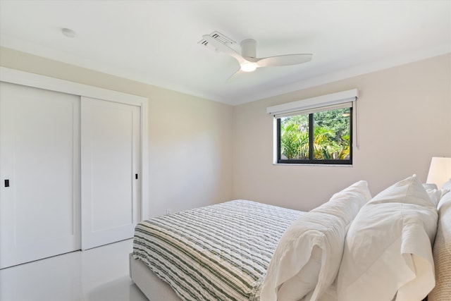 910 SW 21st St, Boca Raton, FL 33486 - bedroom with a closet and ceiling fan