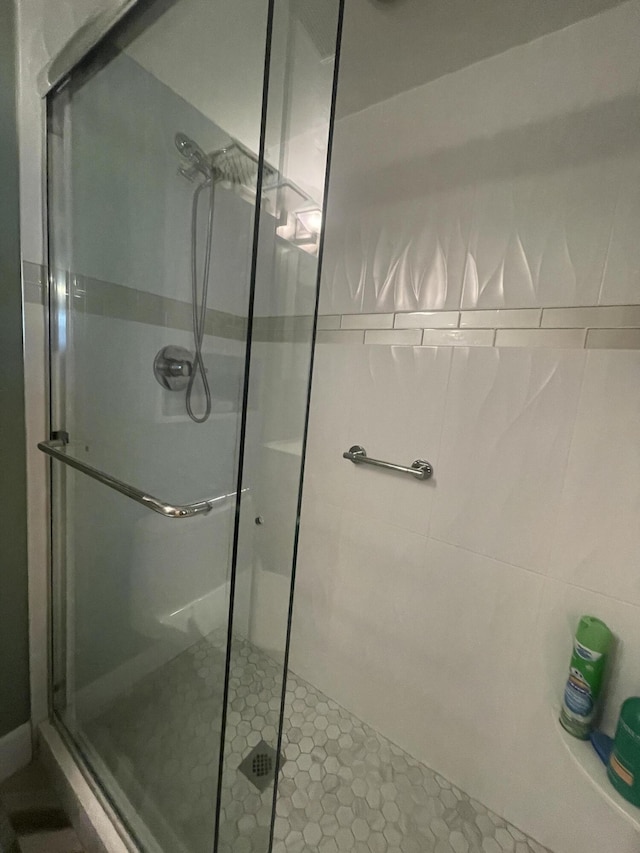 1033 Newport H Unit 1033, Deerfield Beach, FL 33442 - bathroom featuring a stall shower