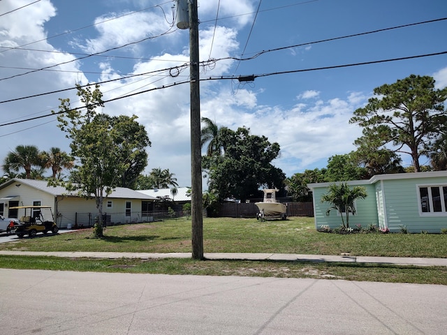 667 NE Alice St, Jensen Beach, FL 34957