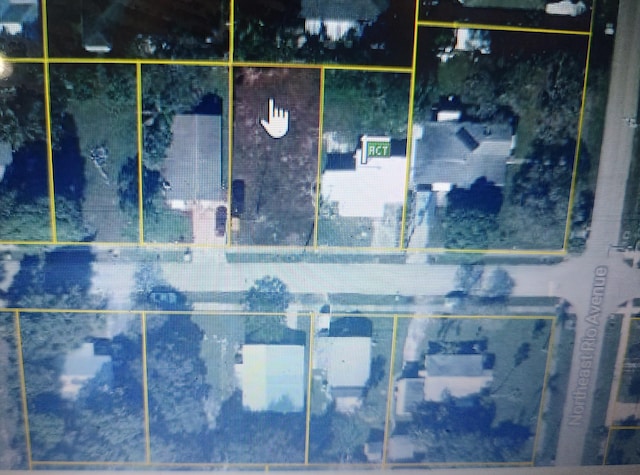 667 NE Alice St, Jensen Beach, FL 34957