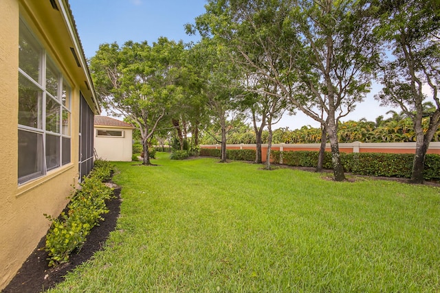 8873 Via Brilliante, Wellington, FL 33411 - view of green lawn