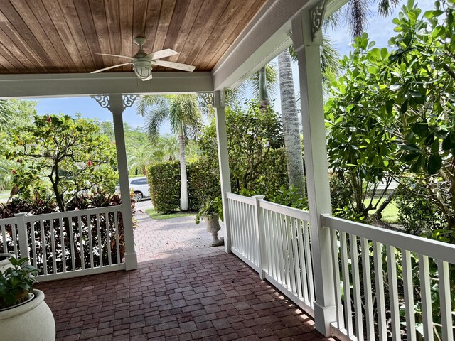404 NE Ginger Lily Place, Saint Lucie, FL 34983 - country-style home featuring a porch and a front lawn